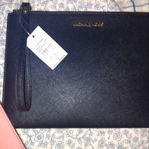 NWT Michael Kors Wristlet
